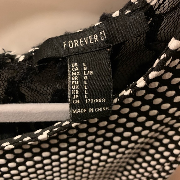 Peplum black/white Polkadot top, Forever 21 - Picture 4 of 4